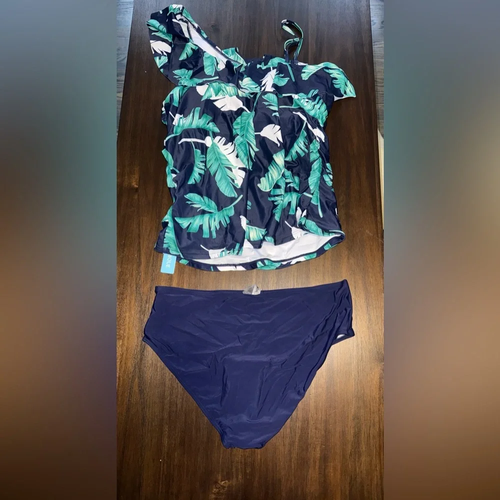 Yonique Navy Blue Swimwear Top with Leaf Pattern & Navy Blue Bottoms - Size 2XL - Picture 2 of 8